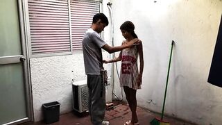 Выебал раком тощую сестру в пизду